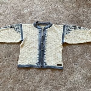 Vintage Dale of Norway Intarsia Sweater